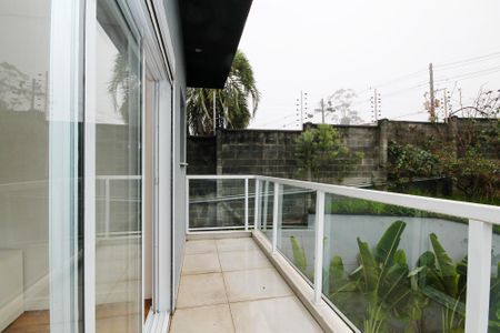 Casa de condomínio para alugar com 400m², 4 quartos e 6 vagas Casa de condomínio para alugar com 400m², 4 quartos e 6 vagasVaranda Suíte 1