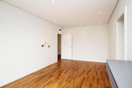Casa de condomínio para alugar com 400m², 4 quartos e 6 vagas Casa de condomínio para alugar com 400m², 4 quartos e 6 vagasSuíte 4