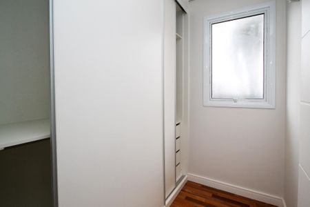 Casa de condomínio para alugar com 400m², 4 quartos e 6 vagas Casa de condomínio para alugar com 400m², 4 quartos e 6 vagasCloset Suíte 3