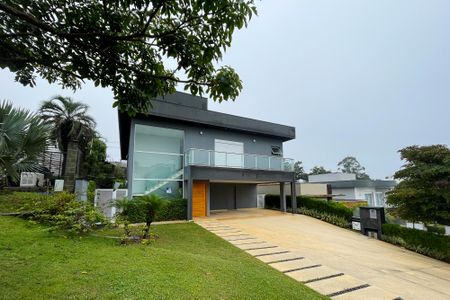 Casa de condomínio para alugar com 400m², 4 quartos e 6 vagas Casa de condomínio para alugar com 400m², 4 quartos e 6 vagasFachada Casa