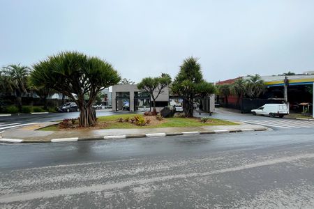 Casa de condomínio para alugar com 400m², 4 quartos e 6 vagas Casa de condomínio para alugar com 400m², 4 quartos e 6 vagasFachada Condomínio