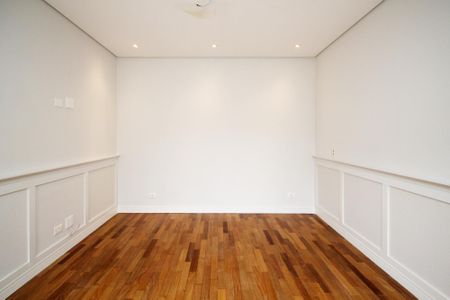 Casa de condomínio para alugar com 400m², 4 quartos e 6 vagas Casa de condomínio para alugar com 400m², 4 quartos e 6 vagasSuíte 2