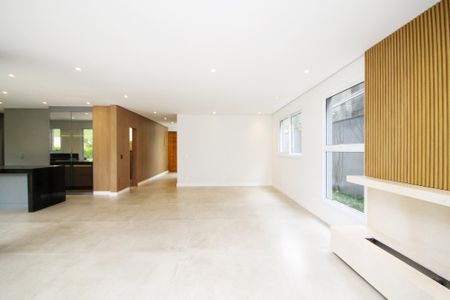 Casa de condomínio para alugar com 400m², 4 quartos e 6 vagas Casa de condomínio para alugar com 400m², 4 quartos e 6 vagasSala de Estar