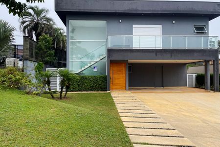 Casa de condomínio para alugar com 400m², 4 quartos e 6 vagas Casa de condomínio para alugar com 400m², 4 quartos e 6 vagasPlaca