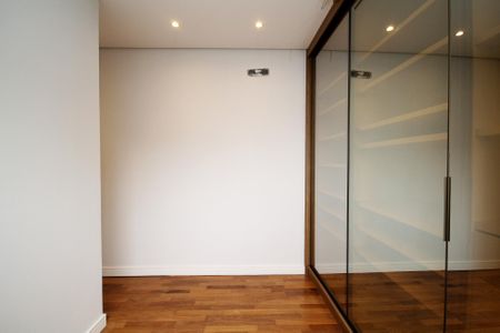 Casa de condomínio para alugar com 400m², 4 quartos e 6 vagas Casa de condomínio para alugar com 400m², 4 quartos e 6 vagasSuíte 3