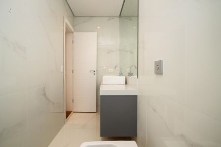 Casa de condomínio para alugar com 400m², 4 quartos e 6 vagas Casa de condomínio para alugar com 400m², 4 quartos e 6 vagasBanheiro Suíte 2