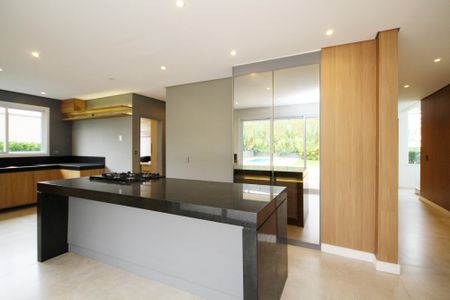 Casa de condomínio para alugar com 400m², 4 quartos e 6 vagas Casa de condomínio para alugar com 400m², 4 quartos e 6 vagasCozinha