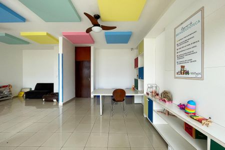 Casa de condomínio para alugar com 400m², 4 quartos e 6 vagas Casa de condomínio para alugar com 400m², 4 quartos e 6 vagasBrinquedoteca