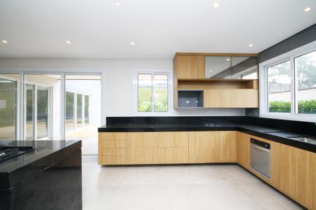 Casa de condomínio para alugar com 400m², 4 quartos e 6 vagas Casa de condomínio para alugar com 400m², 4 quartos e 6 vagasCozinha