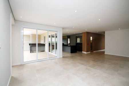 Casa de condomínio para alugar com 400m², 4 quartos e 6 vagas Casa de condomínio para alugar com 400m², 4 quartos e 6 vagasSala de Lareira