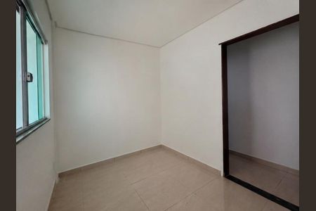 Sala de casa para alugar com 2 quartos, 60m² em Granja Verde, Contagem