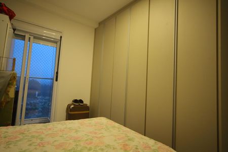 Apartamento à venda com 57m², 2 quartos e 2 vagasQuarto 2 