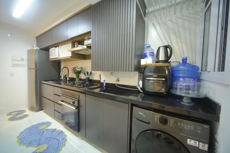 Apartamento à venda com 57m², 2 quartos e 2 vagasCozinha 