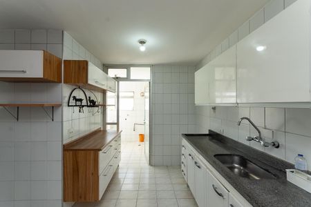 Cozinha de apartamento para alugar com 3 quartos, 105m² em Alto de Pinheiros, São Paulo