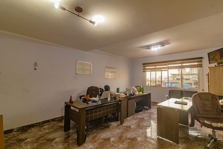 Casa à venda com 3 quartos, 357m² em Jardim Oriental, São Paulo