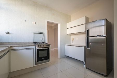 Cozinha de apartamento para alugar com 2 quartos, 122m² em Cerqueira César, São Paulo
