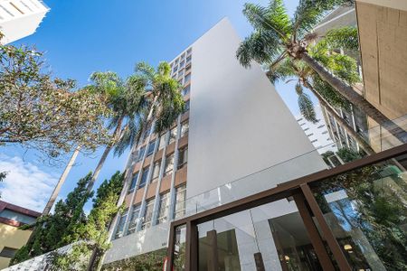 Fachada  de apartamento para alugar com 2 quartos, 122m² em Cerqueira César, São Paulo
