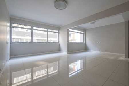 Apartamento para alugar com 2 quartos, 122m² em Cerqueira César, São Paulo