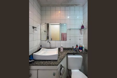 Apartamento à venda com 65m², 2 quartos e 1 vaga Apartamento à venda com 65m², 2 quartos e 1 vagaBanheiro