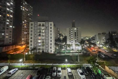 Apartamento à venda com 65m², 2 quartos e 1 vaga Apartamento à venda com 65m², 2 quartos e 1 vagaVista da Sacada