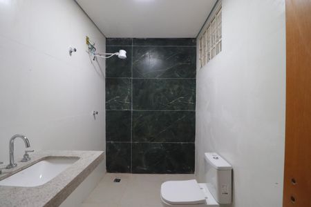 Casa para alugar com 80m², 2 quartos e 1 vagaBanheiro 