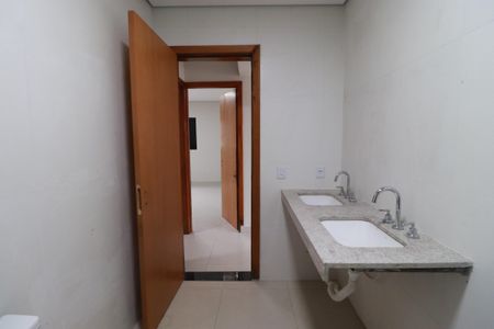 Casa para alugar com 80m², 2 quartos e 1 vagaBanheiro 