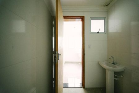 Apartamento à venda com 40m², 2 quartos e sem vagaBanheiro