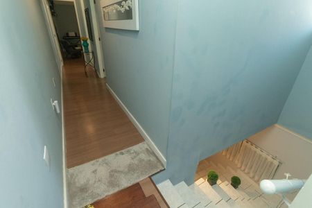 Escada dos quartos de casa à venda com 5 quartos, 180m² em Jardim Independência (são Paulo), São Paulo