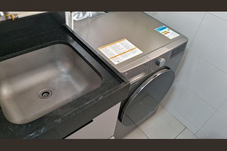Apartamento para alugar com 2 quartos, 70m² em Del Castilho, Rio de Janeiro