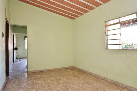 Sala de casa à venda com 3 quartos, 400m² em Sagrada Família, Belo Horizonte