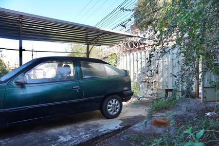 Garagem de casa à venda com 3 quartos, 400m² em Sagrada Família, Belo Horizonte