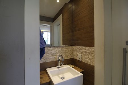 Apartamento para alugar com 52m², 2 quartos e sem vagaBanheiro