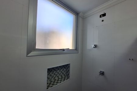 Banheiro de apartamento para alugar com 2 quartos, 45m² em Parque Sao Vicente, Santo André