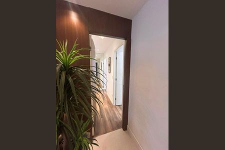 Apartamento à venda com 178m², 3 quartos e 3 vagas Apartamento à venda com 178m², 3 quartos e 3 vagasCorredor