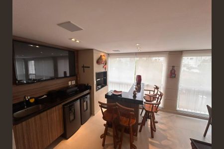 Apartamento à venda com 178m², 3 quartos e 3 vagas Apartamento à venda com 178m², 3 quartos e 3 vagasCozinha