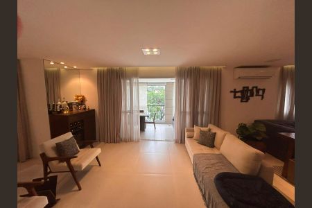 Apartamento à venda com 178m², 3 quartos e 3 vagas Apartamento à venda com 178m², 3 quartos e 3 vagasSala