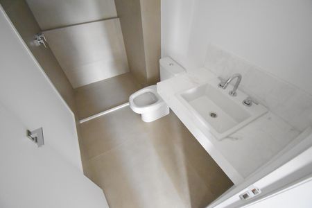 Apartamento à venda com 137m², 3 quartos e 2 vagasBanheiro 2