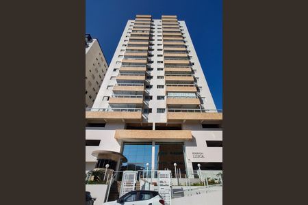 Apartamento para alugar com 92m², 3 quartos e 1 vaga Apartamento para alugar com 92m², 3 quartos e 1 vagaFachada