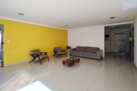 Apartamento para alugar com 92m², 3 quartos e 1 vaga Apartamento para alugar com 92m², 3 quartos e 1 vagaHall de entrada