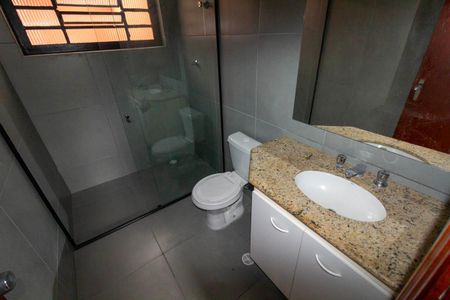 Banheiro de kitnet/studio para alugar com 1 quarto, 42m² em Penha de França, São Paulo