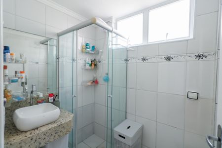 Banheiro de apartamento à venda com 2 quartos, 80m² em Fundação, São Caetano do Sul