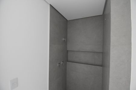 Banheiro da Suíte de apartamento à venda com 2 quartos, 95m² em Centro, Curitiba
