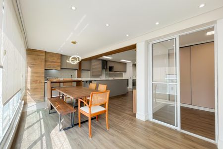 Apartamento à venda com 92m², 3 quartos e 2 vagas Apartamento à venda com 92m², 3 quartos e 2 vagasSacada