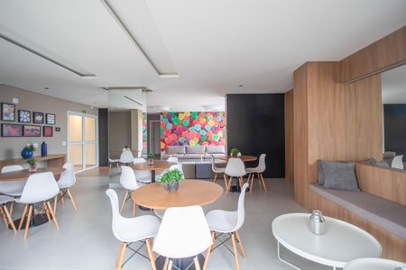 Apartamento à venda com 92m², 3 quartos e 2 vagas Apartamento à venda com 92m², 3 quartos e 2 vagasÁrea comum - Salão de festas