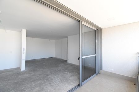 Sacada de apartamento à venda com 3 quartos, 157m² em Centro, Curitiba