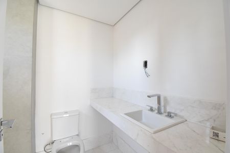 Apartamento à venda com 147m², 2 quartos e 3 vagasBanheiro da Suíte 2