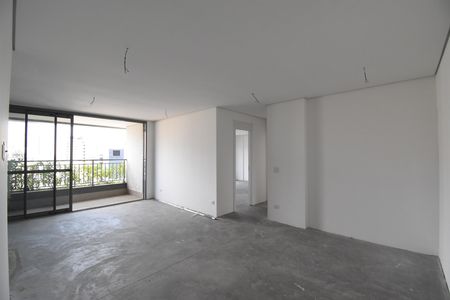 Sala e cozinha de apartamento à venda com 2 quartos, 147m² em Centro, Curitiba