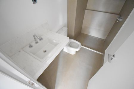 Apartamento à venda com 137m², 3 quartos e 1 vagaBanheiro 2