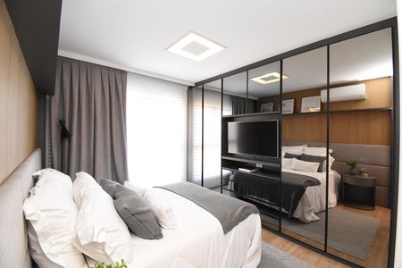 Suíte de apartamento à venda com 2 quartos, 137m² em Centro, Curitiba