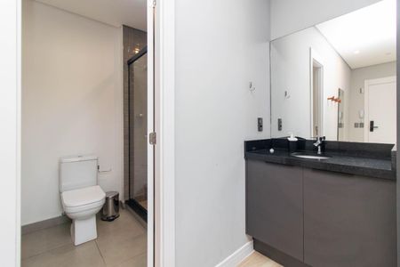 Banheiro de apartamento à venda com 1 quarto, 29m² em Centro Histórico, Porto Alegre
